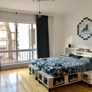 Appartement Spacious Modern Vintage Flat In The Heart Of, Sofia
